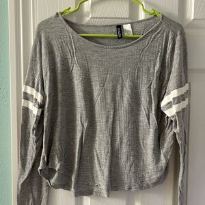 Women’s L baseball sleeves crop top